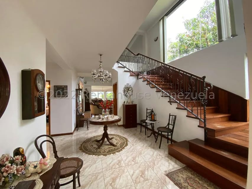 Casa (Multipes Niveles) en Venta en Prados del Este, Distrito Metropolitano - 5
