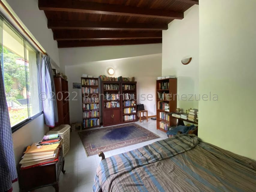 Casa (Multipes Niveles) en Venta en Prados del Este, Distrito Metropolitano - 42