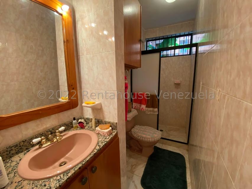 Casa (Multipes Niveles) en Venta en Prados del Este, Distrito Metropolitano - 45