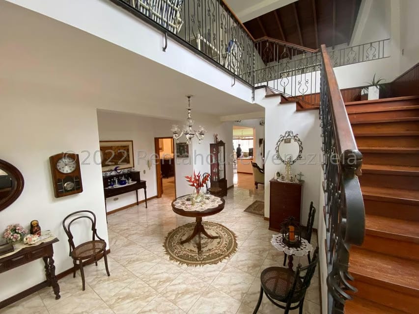 Casa (Multipes Niveles) en Venta en Prados del Este, Distrito Metropolitano - 6
