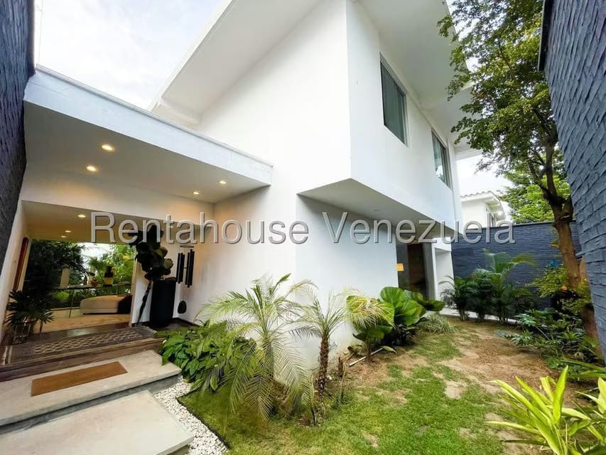 Casa (Multipes Niveles) en Venta en Santa Eduvigis, Distrito Metropolitano - 2