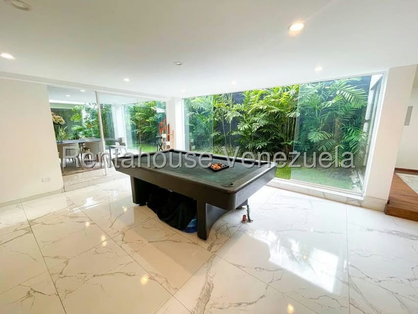 Casa (Multipes Niveles) en Venta en Santa Eduvigis, Distrito Metropolitano - 26