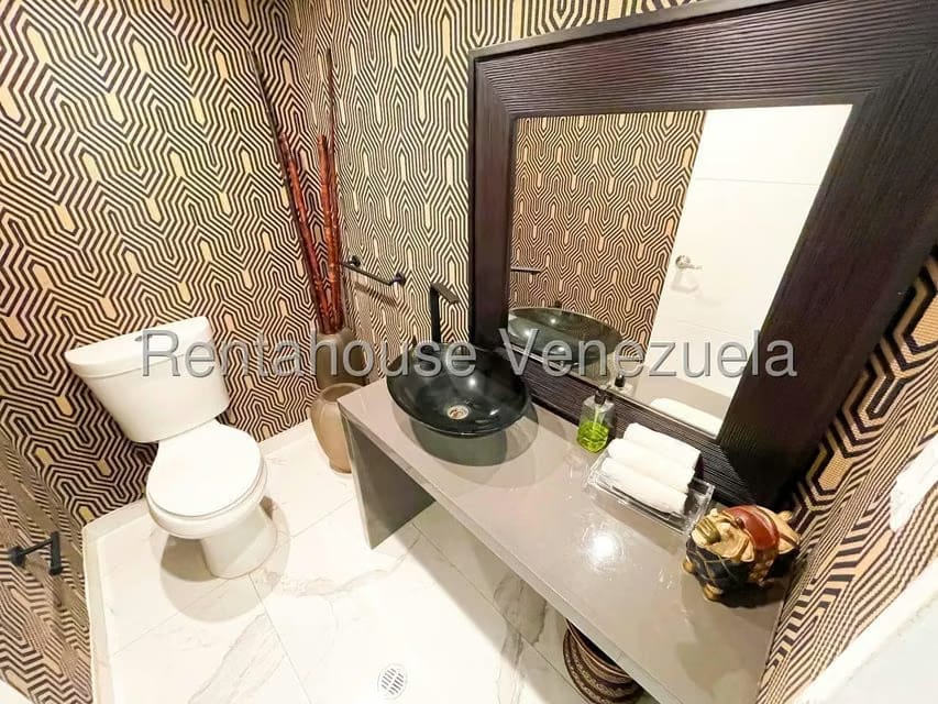 Casa (Multipes Niveles) en Venta en Santa Eduvigis, Distrito Metropolitano - 30