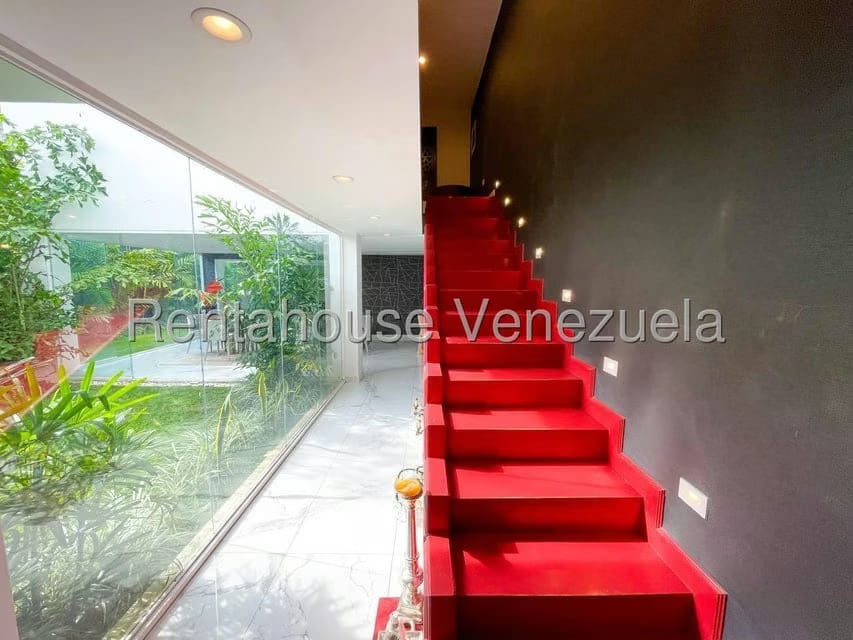 Casa (Multipes Niveles) en Venta en Santa Eduvigis, Distrito Metropolitano - 31
