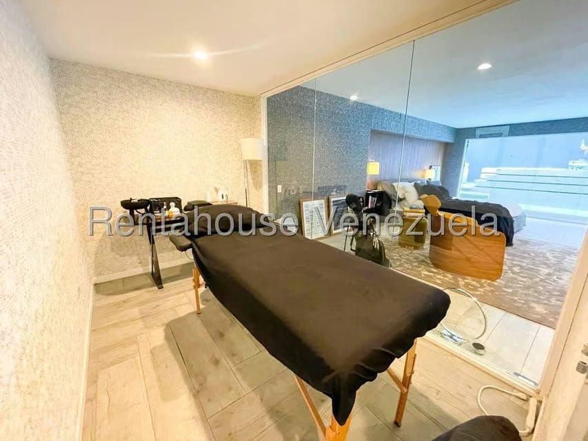 Casa (Multipes Niveles) en Venta en Santa Eduvigis, Distrito Metropolitano - 34
