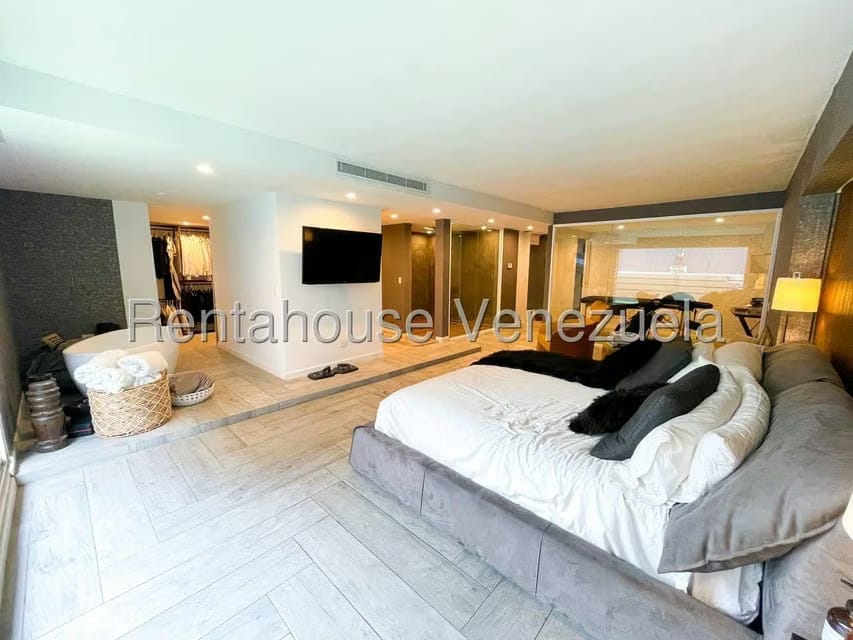 Casa (Multipes Niveles) en Venta en Santa Eduvigis, Distrito Metropolitano - 41