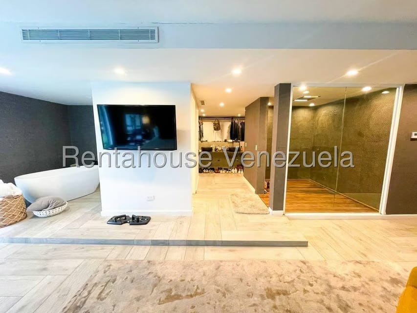 Casa (Multipes Niveles) en Venta en Santa Eduvigis, Distrito Metropolitano - 43