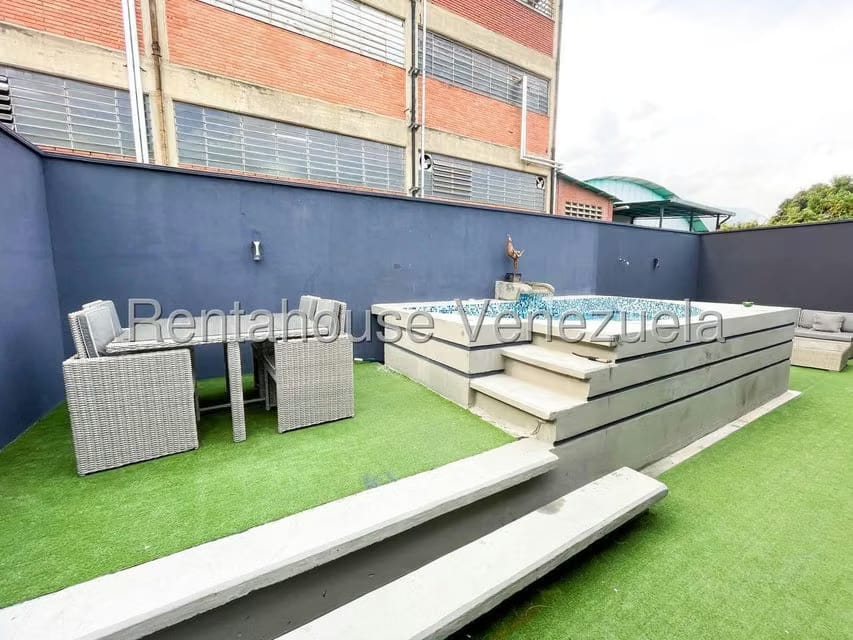 Casa (Multipes Niveles) en Venta en Santa Eduvigis, Distrito Metropolitano - 51