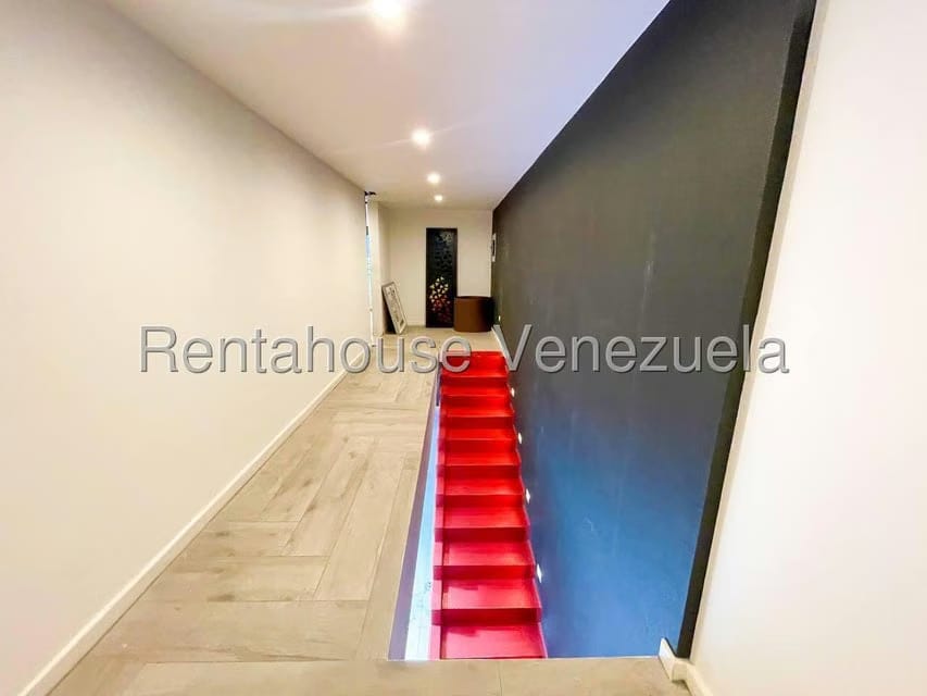 Casa (Multipes Niveles) en Venta en Santa Eduvigis, Distrito Metropolitano - 55