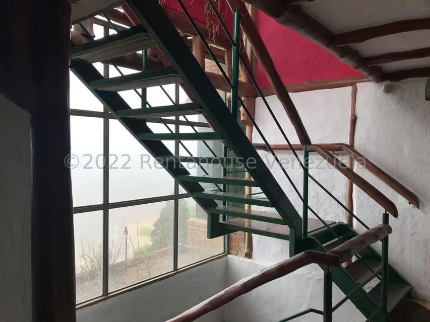 Casa (Multipes Niveles) en Venta en Oripoto, Distrito Metropolitano - 8