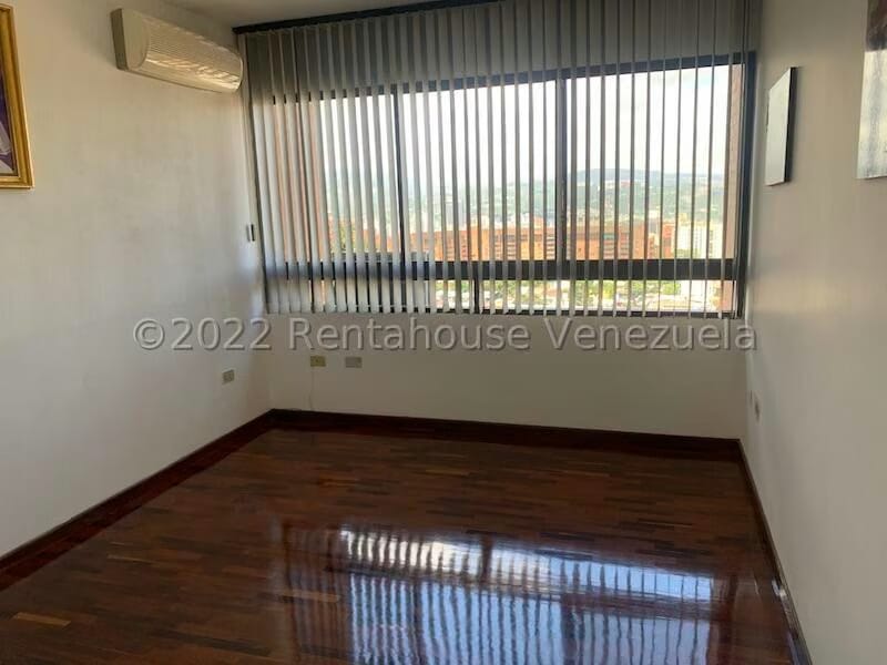 Apartamento (1 Nivel) en Venta en Los Chorros, Distrito Metropolitano - 16