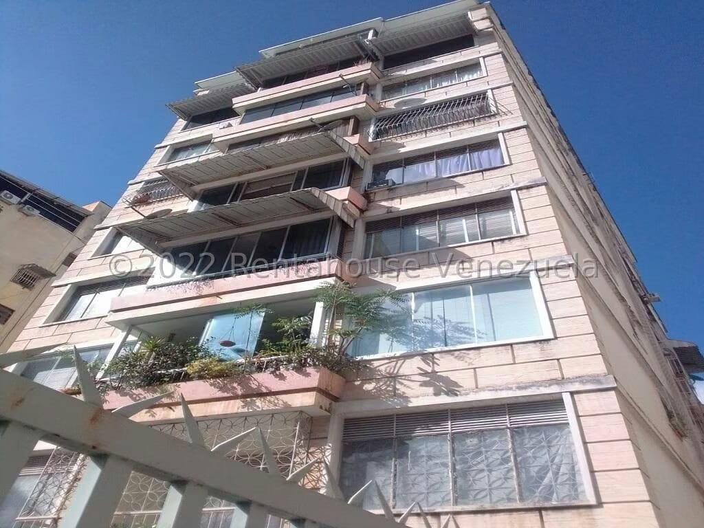 APARTAMENTO EN VENTA – ELENA MARIN NOBREGA