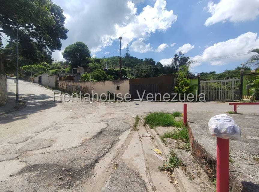 Terreno (Comercial) en Venta en Santa Monica, Distrito Metropolitano - 3