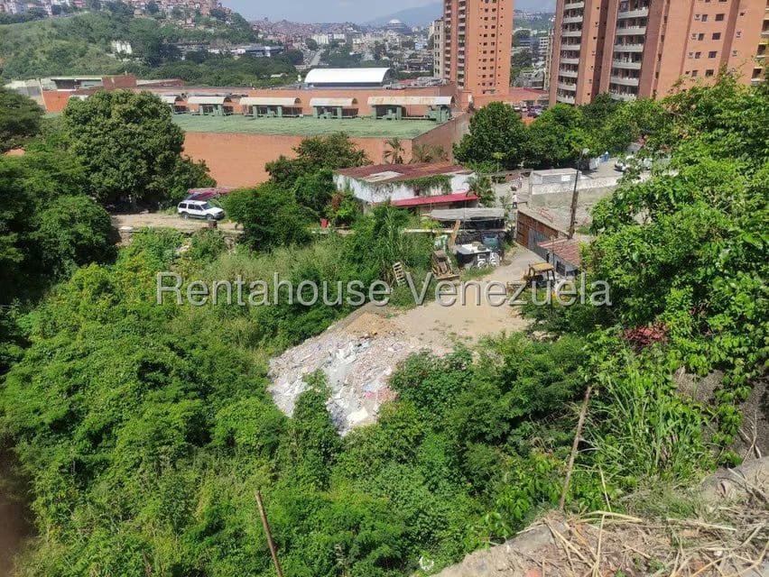 Terreno (Comercial) en Venta en Santa Monica, Distrito Metropolitano - 6