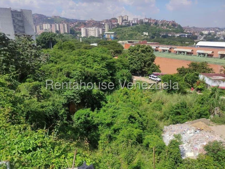 Terreno (Comercial) en Venta en Santa Monica, Distrito Metropolitano - 8