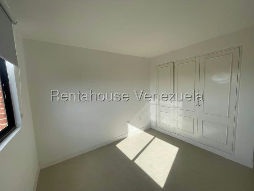 Apartamento (1 Nivel) en Venta en Colinas de La Tahona, Distrito Metropolitano - 13