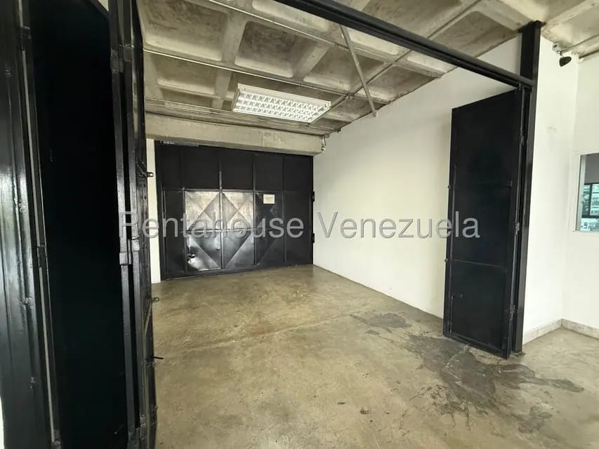 Comercial (Local Comercial) en Alquiler en Piedra Azul, Distrito Metropolitano - 2