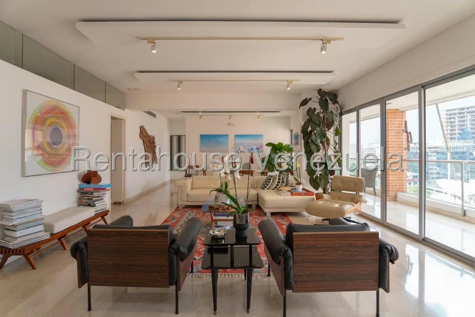 Apartamento (Duplex) en Venta en Las Mercedes, Distrito Metropolitano - 2