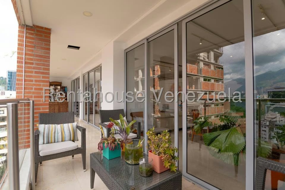 Apartamento (Duplex) en Venta en Las Mercedes, Distrito Metropolitano - 14