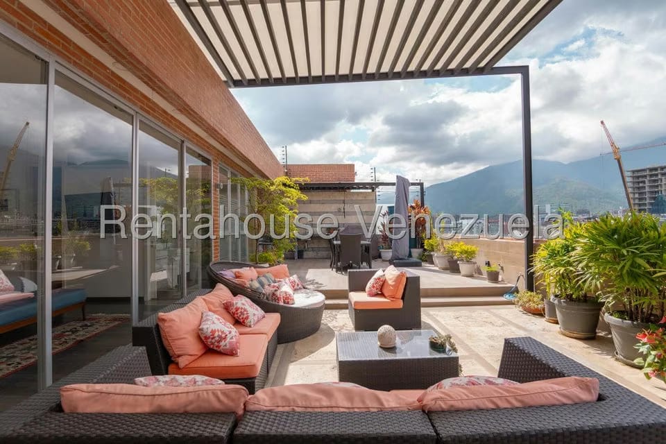 Apartamento (Duplex) en Venta en Las Mercedes, Distrito Metropolitano - 21