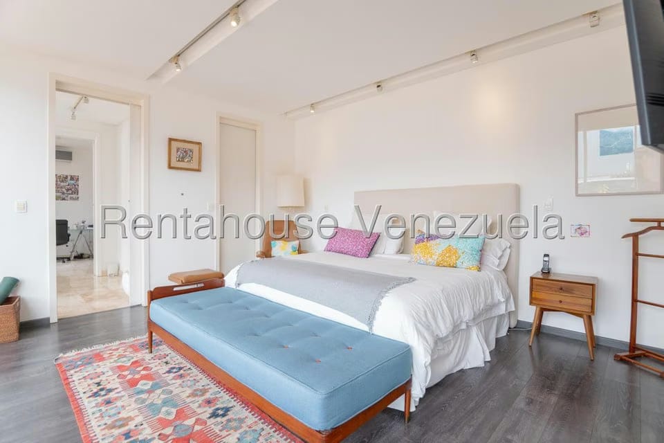 Apartamento (Duplex) en Venta en Las Mercedes, Distrito Metropolitano - 27