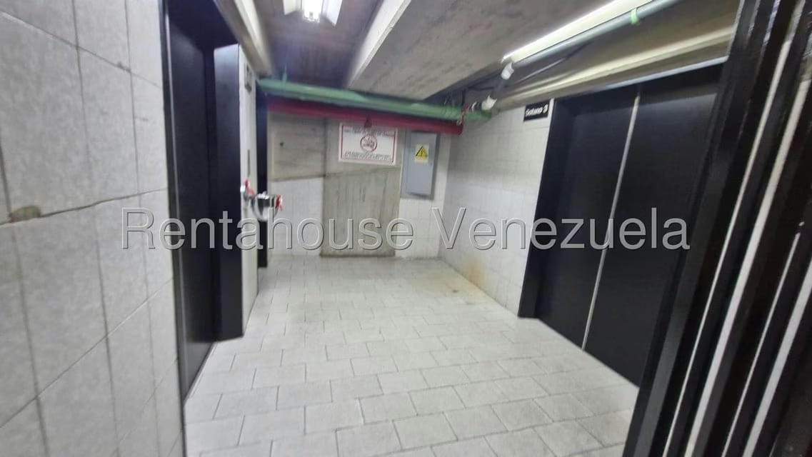 Comercial (Oficina) en Venta en El Rosal, Distrito Metropolitano - 36