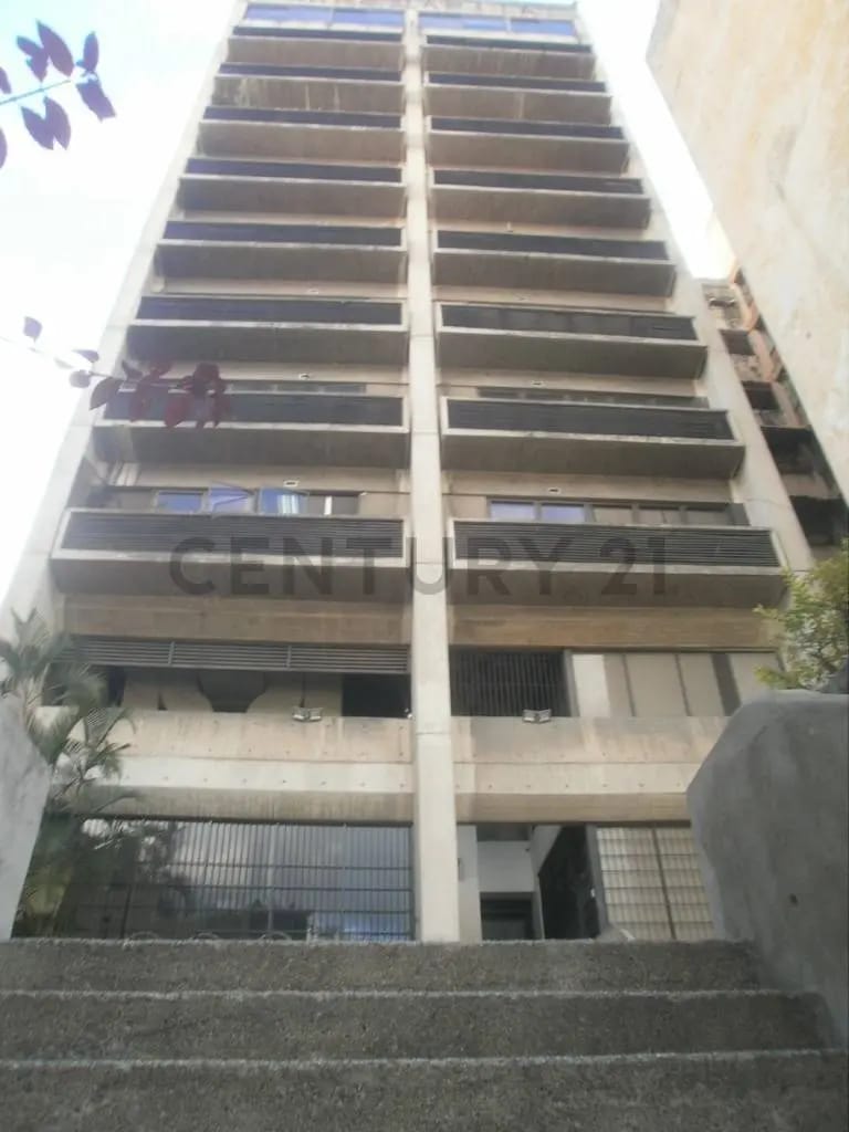 Oficina en venta en Los Dos Caminos, Torre Capital