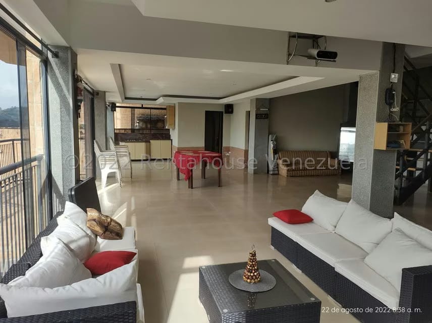 Casa (Multipes Niveles) en Venta en Oripoto, Distrito Metropolitano - 14