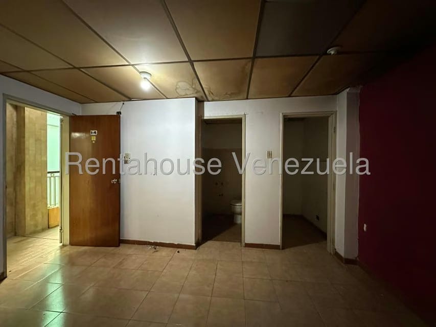 Comercial (Edificio) en Venta en Zona Centro, Aragua - 12