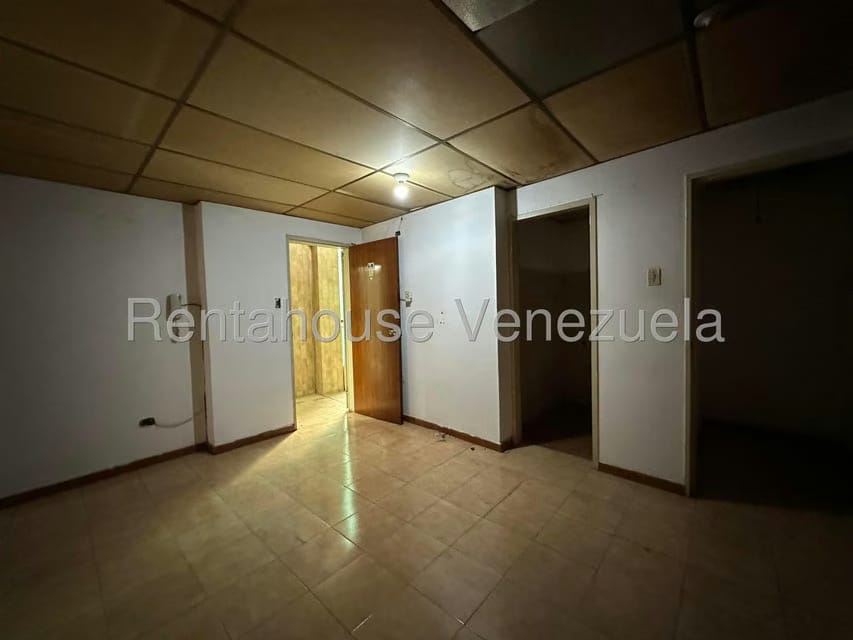 Comercial (Edificio) en Venta en Zona Centro, Aragua - 13