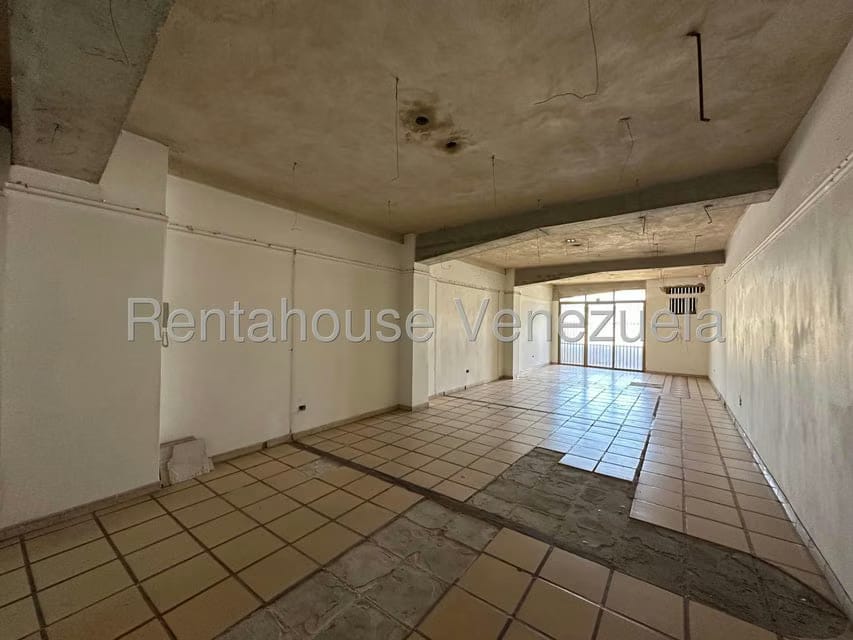 Comercial (Edificio) en Venta en Zona Centro, Aragua - 17