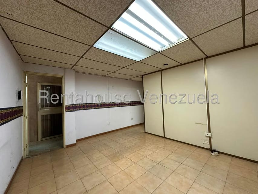 Comercial (Edificio) en Venta en Zona Centro, Aragua - 30
