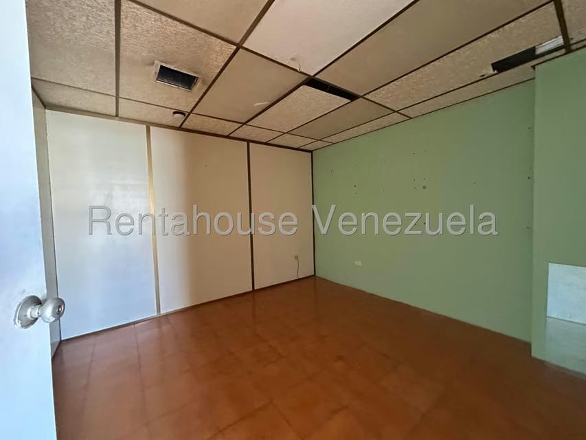 Comercial (Edificio) en Venta en Zona Centro, Aragua - 36