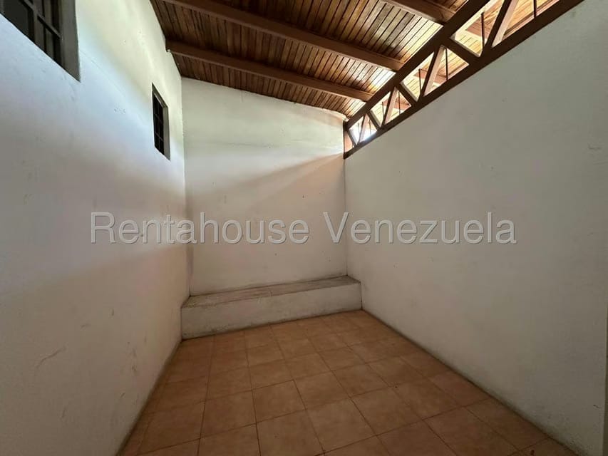 Comercial (Edificio) en Venta en Zona Centro, Aragua - 39