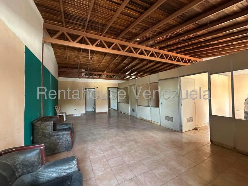 Comercial (Edificio) en Venta en Zona Centro, Aragua - 42