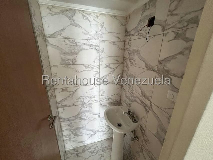Apartamento (1 Nivel) en Venta en La Florida, Distrito Metropolitano - 16