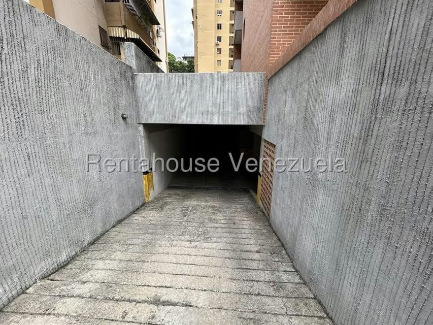 Apartamento (1 Nivel) en Venta en La Florida, Distrito Metropolitano - 29
