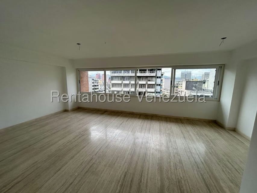 Apartamento (1 Nivel) en Venta en La Florida, Distrito Metropolitano - 9