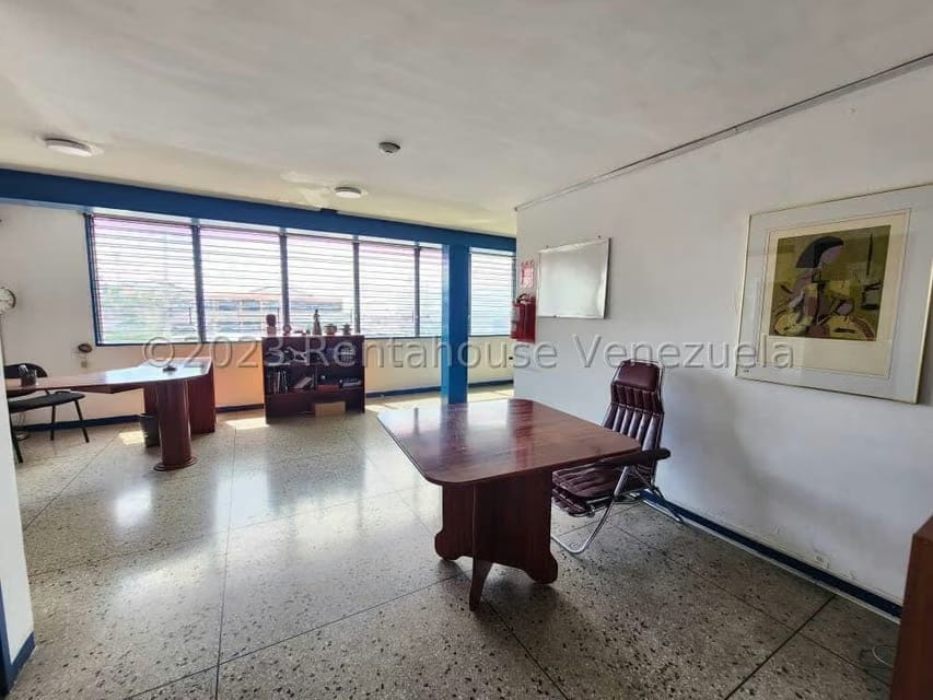 Comercial (Galpon - Deposito) en Venta en Zona Industrial 3, Lara - 12