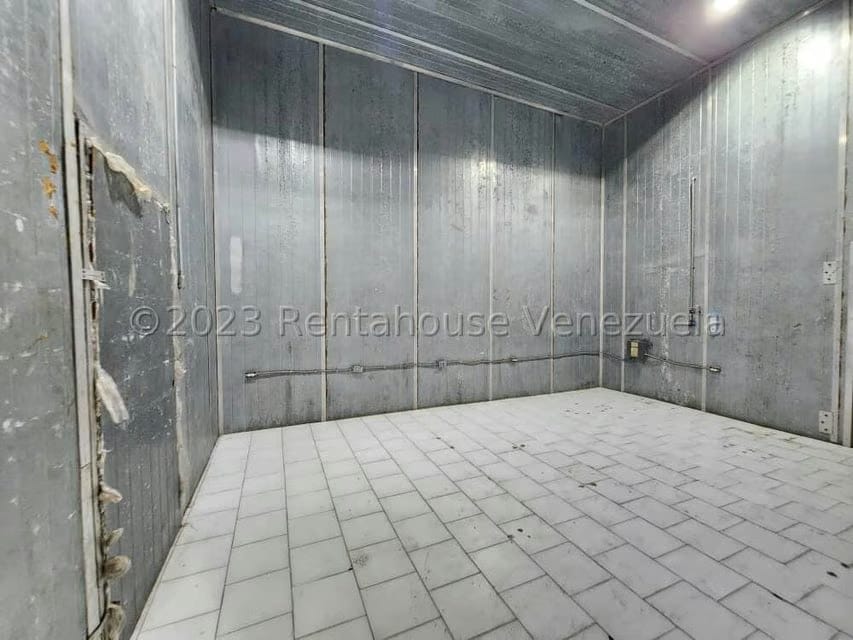 Comercial (Galpon - Deposito) en Venta en Zona Industrial 3, Lara - 25