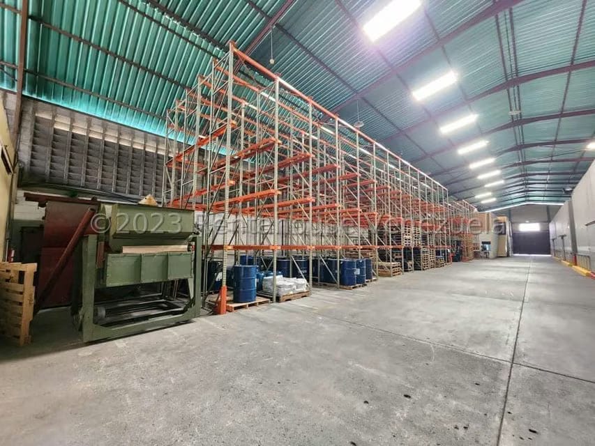 Comercial (Galpon - Deposito) en Venta en Zona Industrial 3, Lara - 31