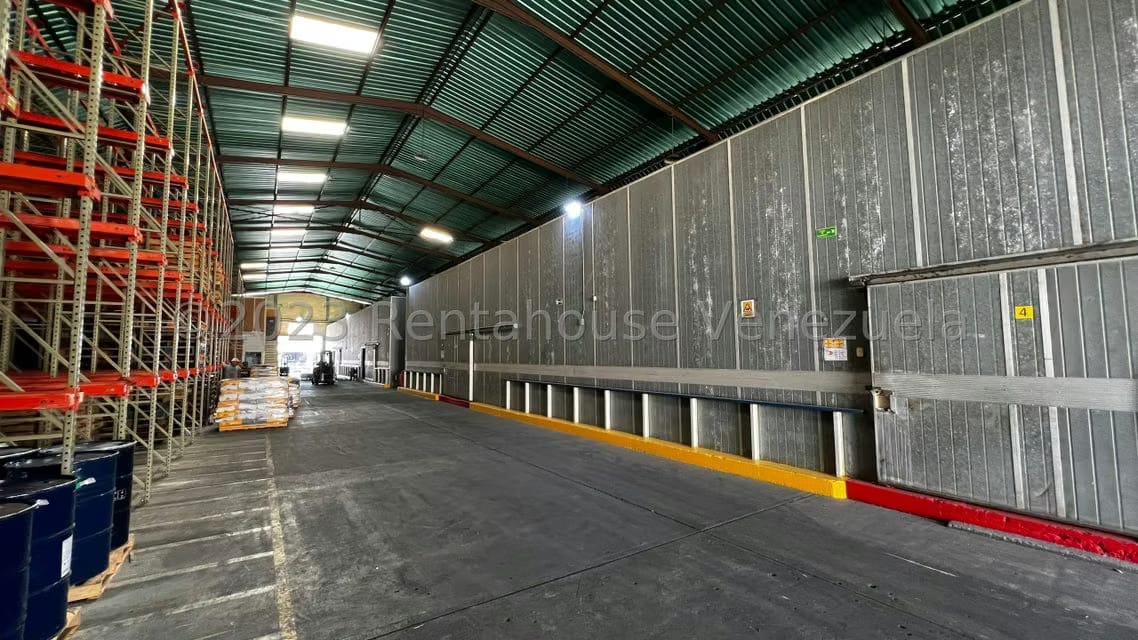 Comercial (Galpon - Deposito) en Venta en Zona Industrial 3, Lara - 50