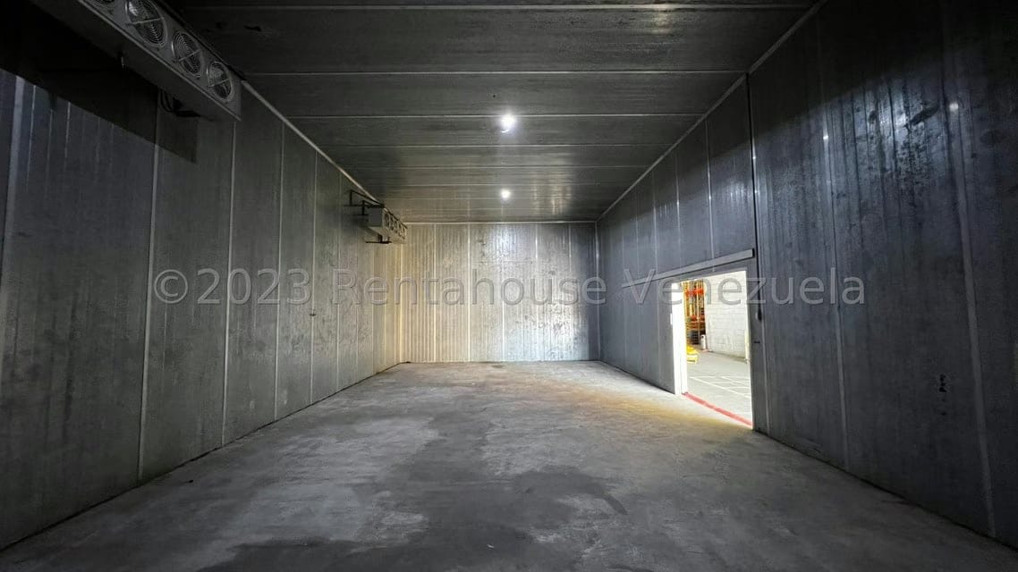 Comercial (Galpon - Deposito) en Venta en Zona Industrial 3, Lara - 55