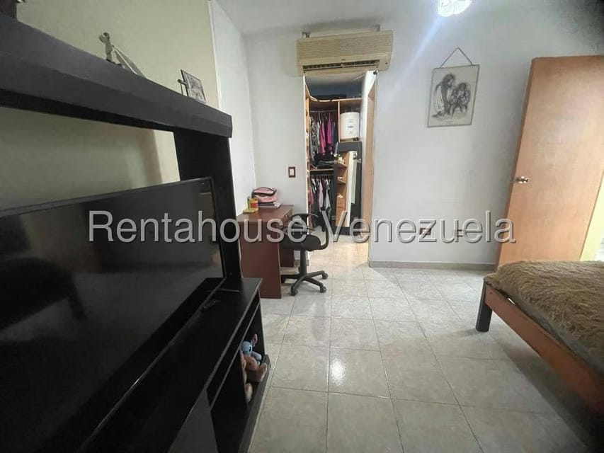 Casa (Multipes Niveles) en Venta en Via el Ujano, Lara - 43