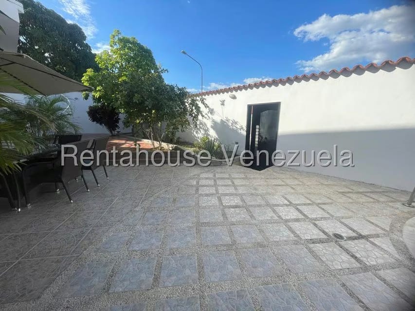 Casa (Multipes Niveles) en Venta en Via el Ujano, Lara - 46