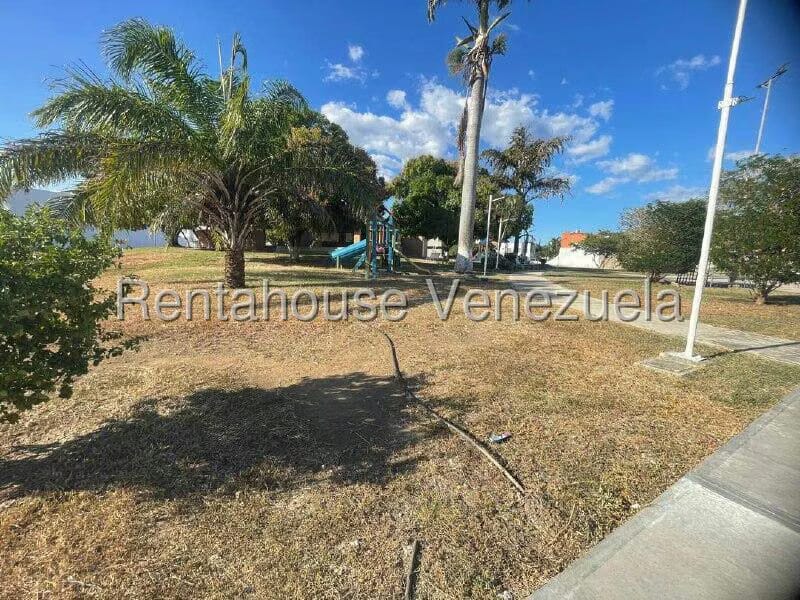 Casa (Multipes Niveles) en Venta en Via el Ujano, Lara - 60