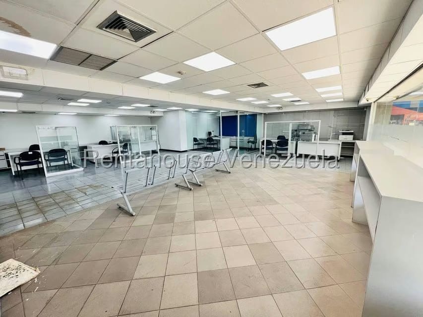 Comercial (Local Comercial) en Venta en Urbanizacion El Centro, Aragua - 15