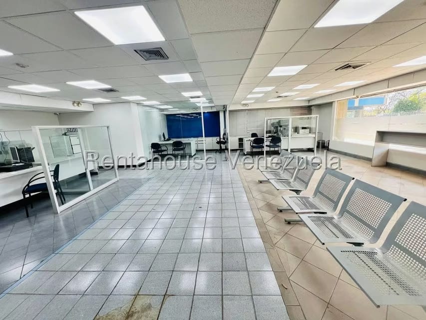 Comercial (Local Comercial) en Venta en Urbanizacion El Centro, Aragua - 16