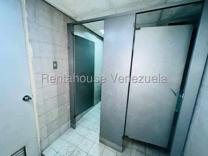 Comercial (Local Comercial) en Venta en Urbanizacion El Centro, Aragua - 30