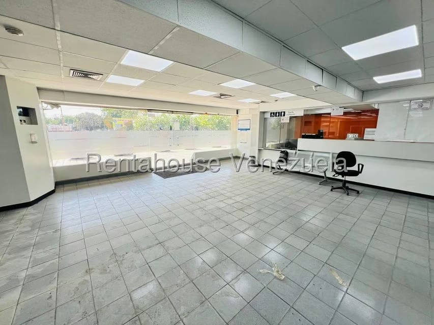 Comercial (Local Comercial) en Venta en Urbanizacion El Centro, Aragua - 4